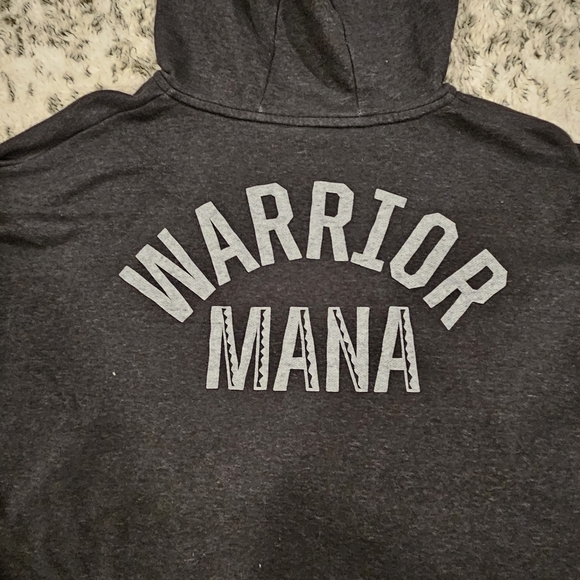 Under Armour SZ M Project Rock Black Crop Grunge Hoodie Sweatshirt Warrior Mana - Picture 1 of 8